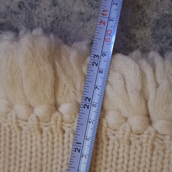 Vintage Evan Picone Sweater - Picture 5 of 15